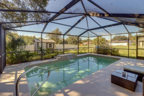 Sunny Ocala Home with Private Pool and Hot Tub!